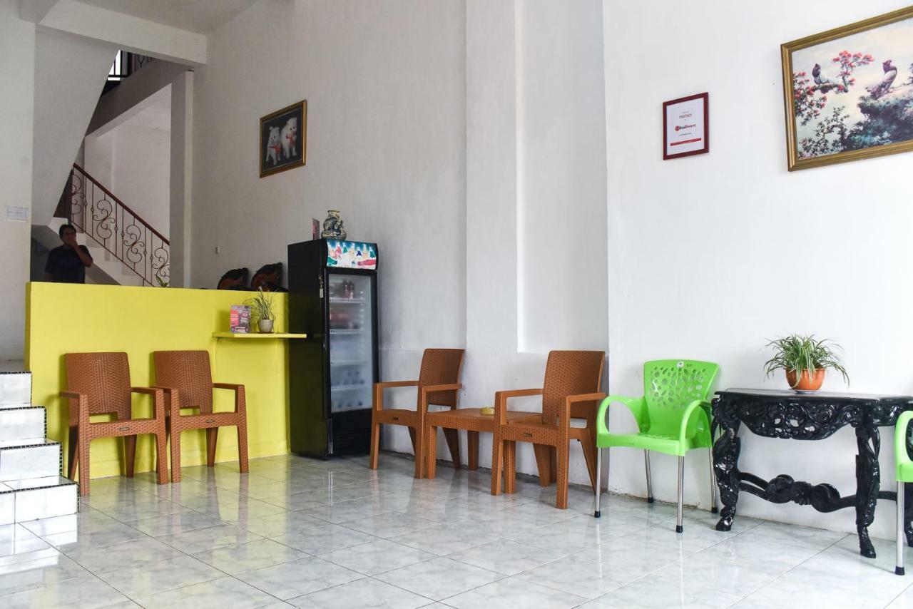 Hotel Reddoorz Near Sultan Hasanuddin Airport 2 Makassar Exterior foto